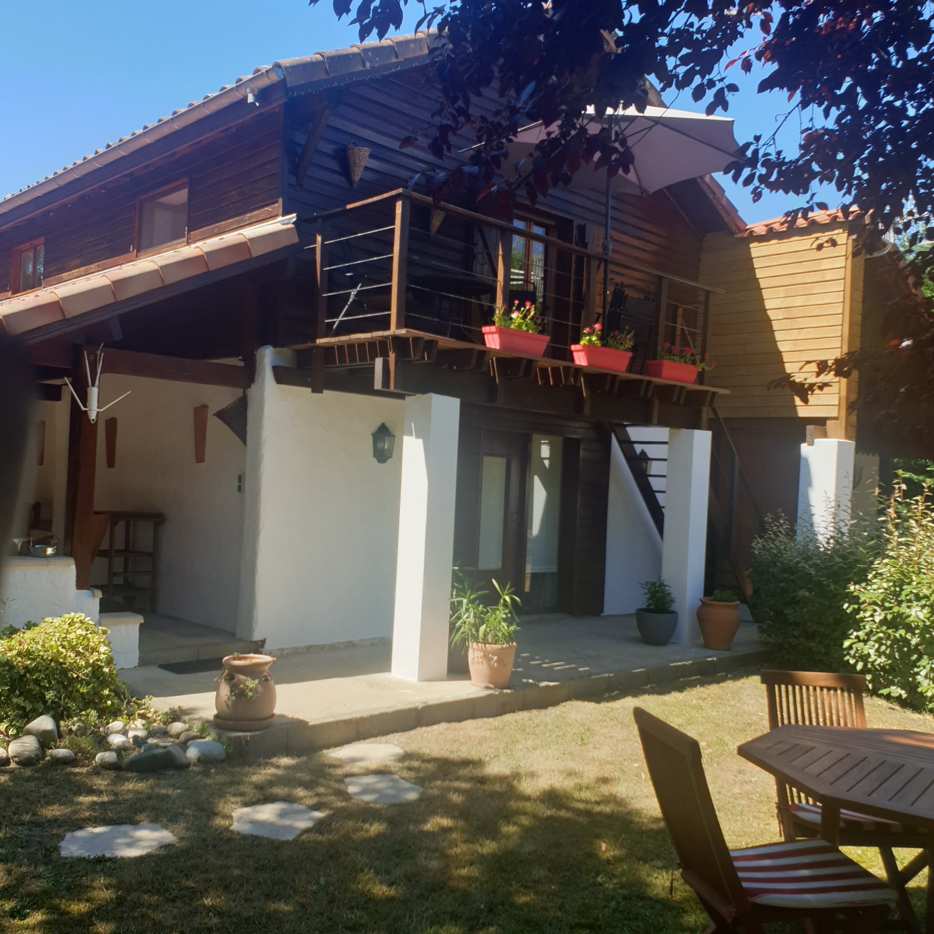 La GRANGE de MOMBEL